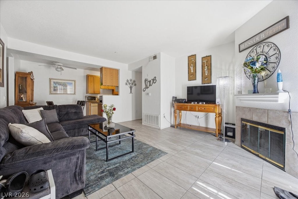 3318 N Decatur Boulevard 1165