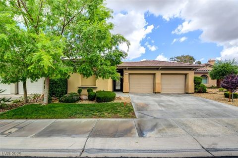 Photo of 4 Chatmoss Road, Henderson, NV 89052 (MLS # 2680609)