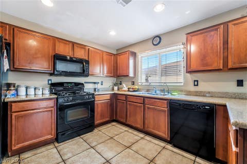Tiny photo for 5292 Floralita Street, Las Vegas, NV 89122 (MLS # 2793397)