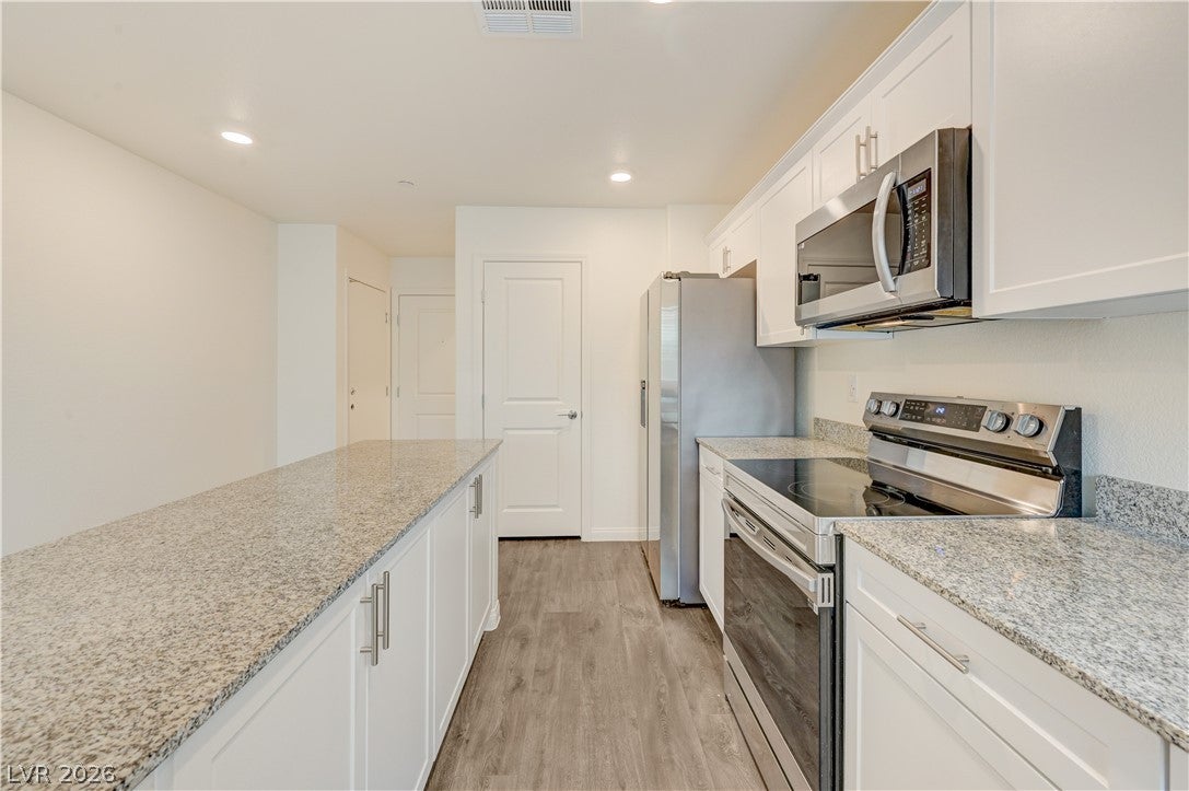 2902 Hemi Orange Avenue