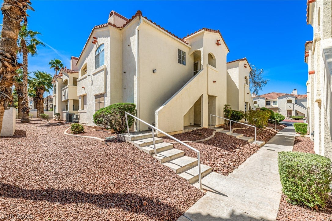 698 S Racetrack Road 124