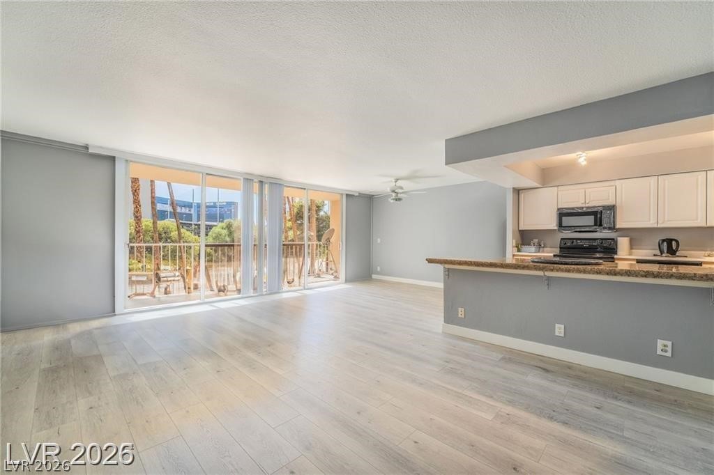205 E Harmon Avenue 409
