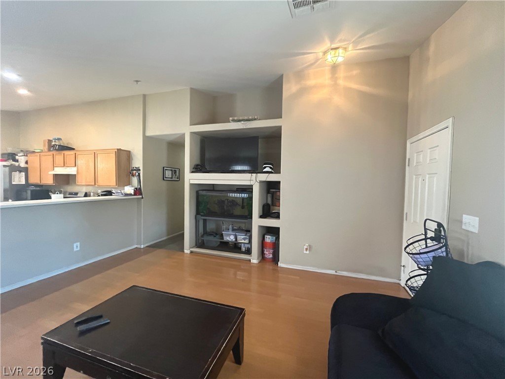 2828 Woodland Park Avenue