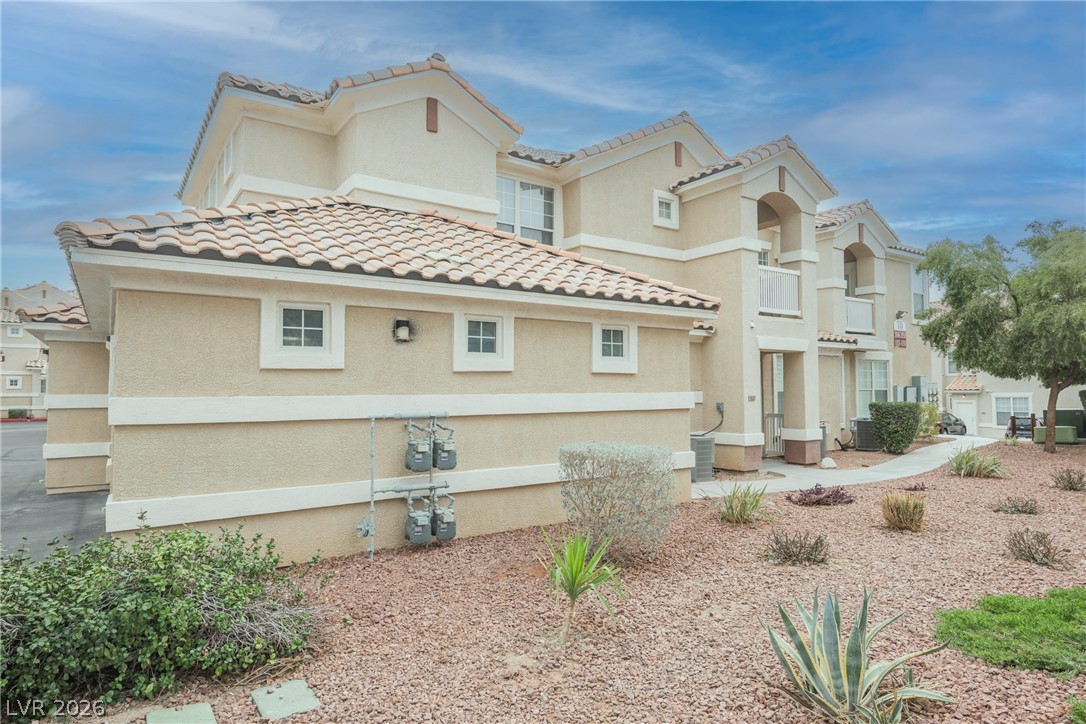 5855 Valley Drive 2050