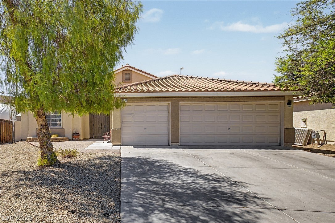 5137 Pebble Rim Street