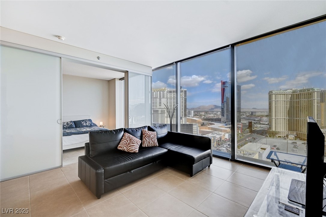 3722 Las Vegas Boulevard 1704