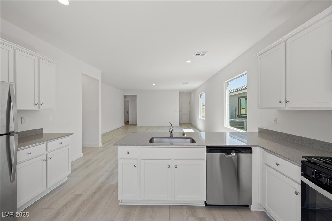 6718 Violet Cascade Avenue