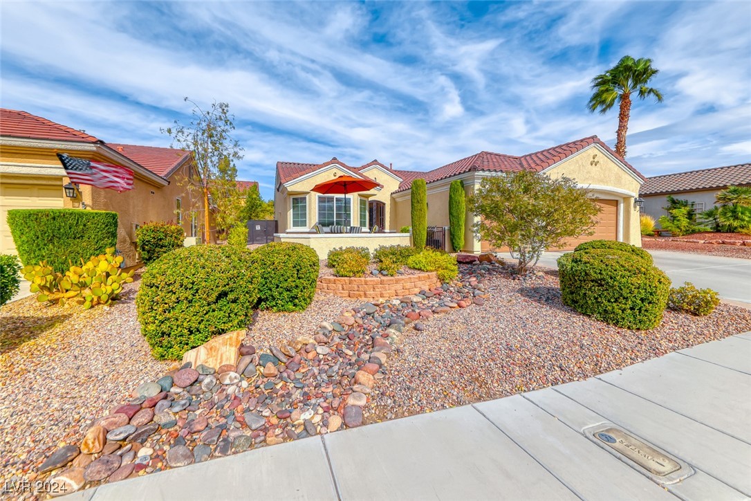 3032 Stratmoor Hills Avenue, Henderson, Nevada image 3