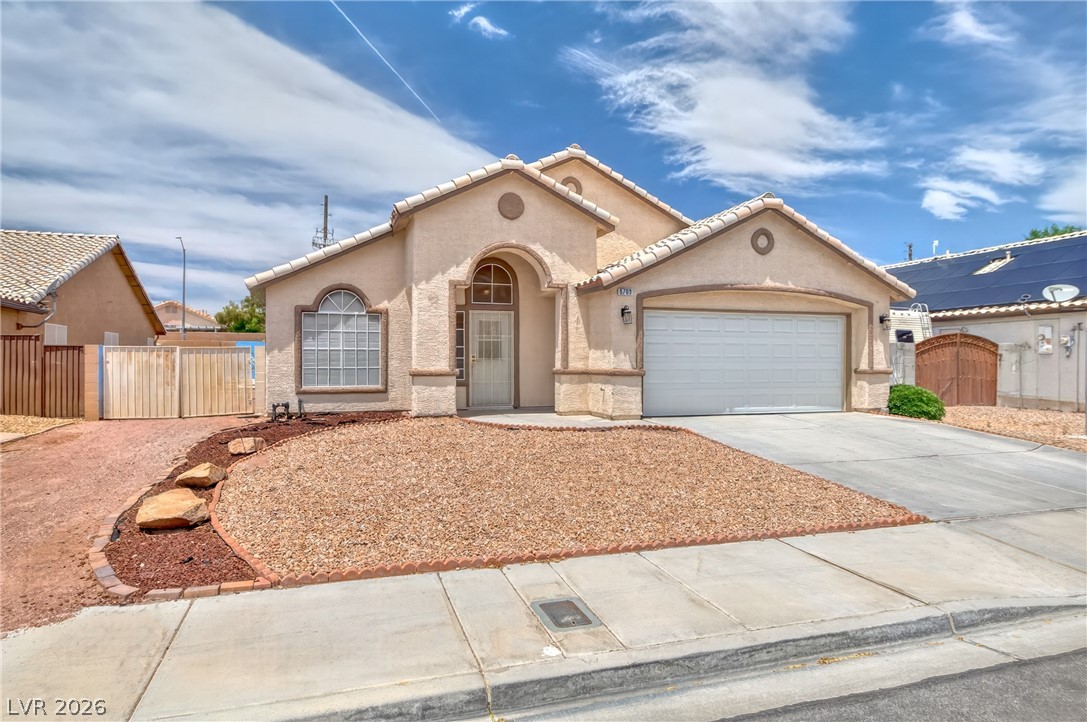 5709 Wandering Ivy Street