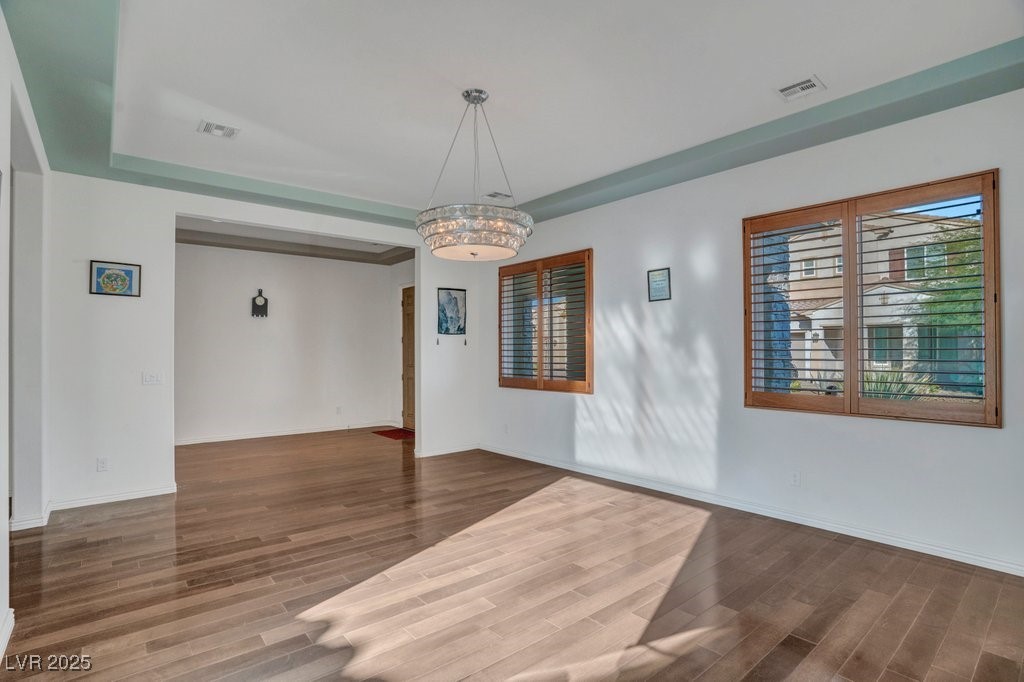 7939 Campers Village Avenue