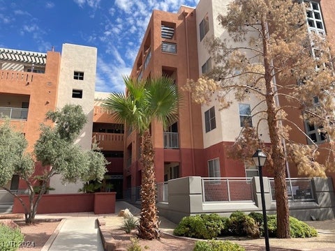 Photo of 19 E Agate Avenue #308, Las Vegas, NV 89123 (MLS # 2613382)