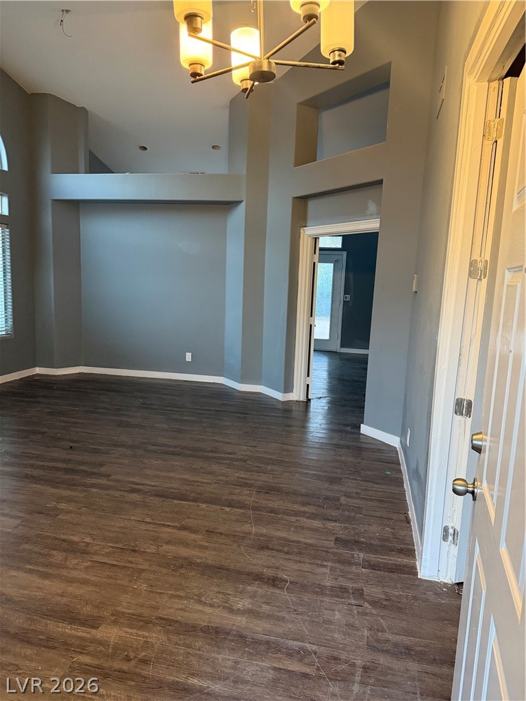 2533 Vera Cruz Circle