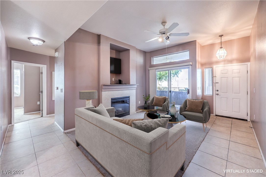 2305 W Horizon Ridge Parkway 1512