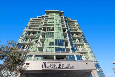 Photo of 360 E Desert Inn Road #1701, Las Vegas, NV 89109 (MLS # 2790749)