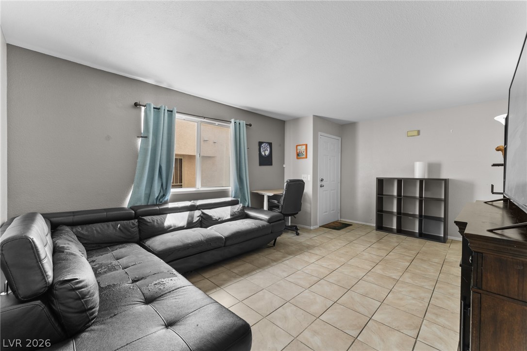 7556 Violet Vista Avenue 101