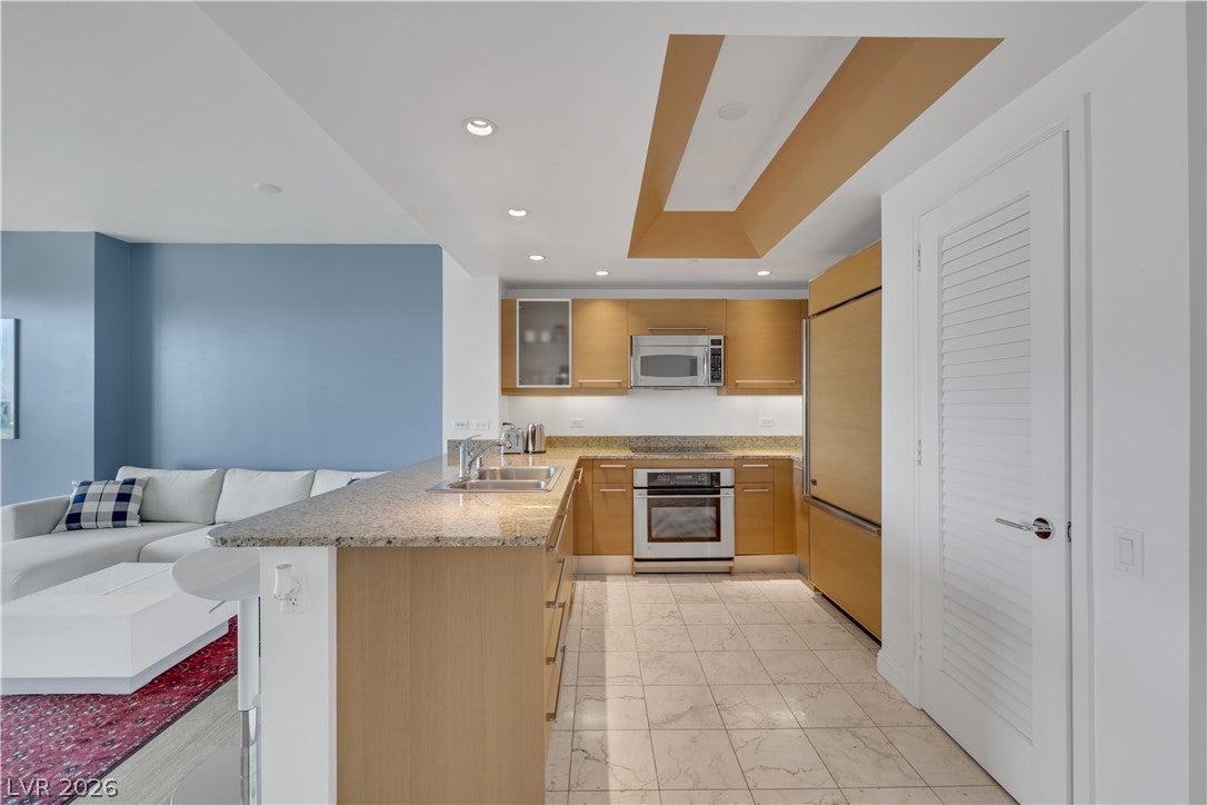 322 Karen Avenue 1604