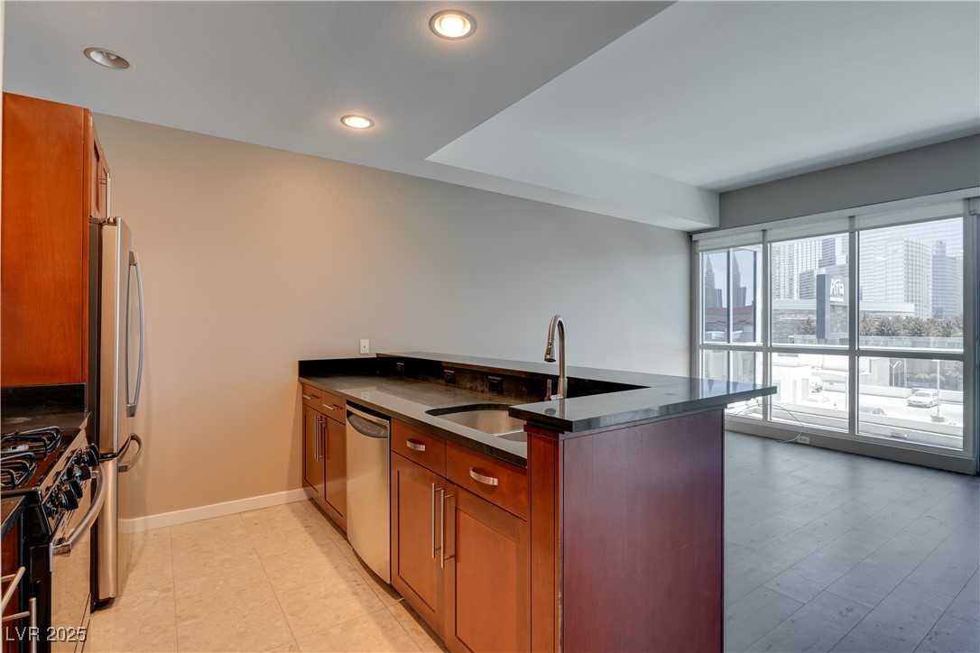 4575 Dean Martin Drive 601