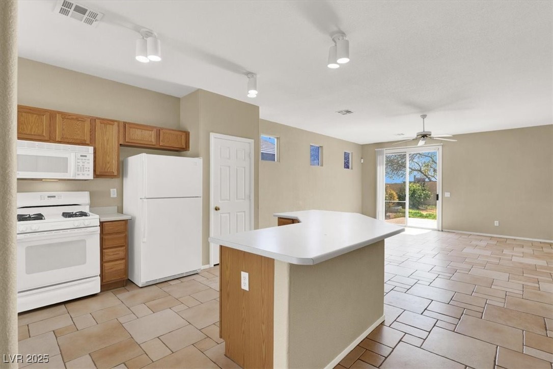 Las Vegas, Nevada 89135, United States, 3 Bedrooms Bedrooms, ,2 BathroomsBathrooms,Residential,Pending,103242