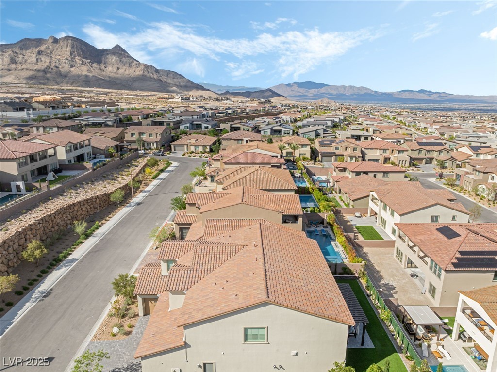 212 Harris Peak Street, Las Vegas, Nevada image 8