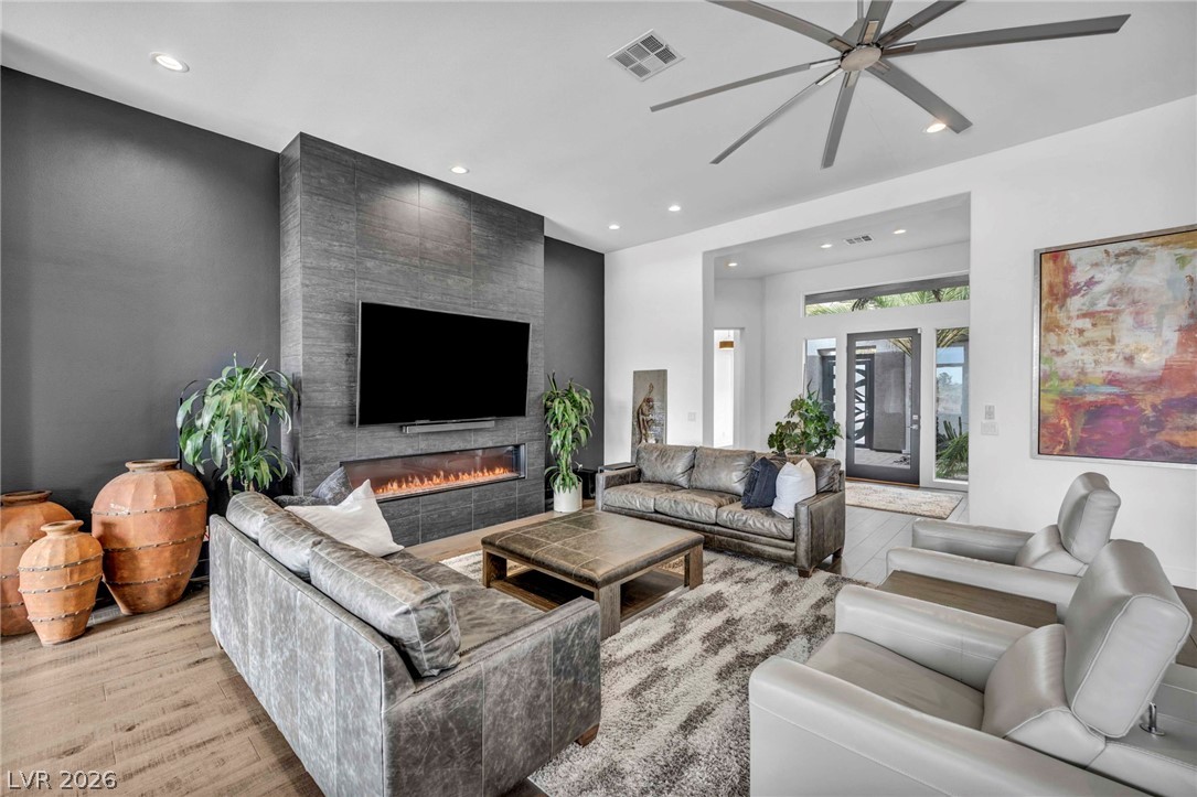 9521 Canyon Mesa Drive