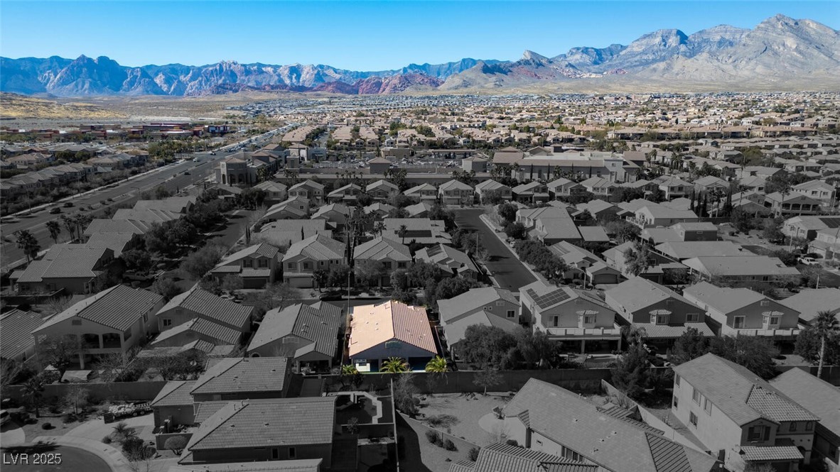 Las Vegas, Nevada 89138, United States, 3 Bedrooms Bedrooms, ,2 BathroomsBathrooms,Residential,Pending,80299