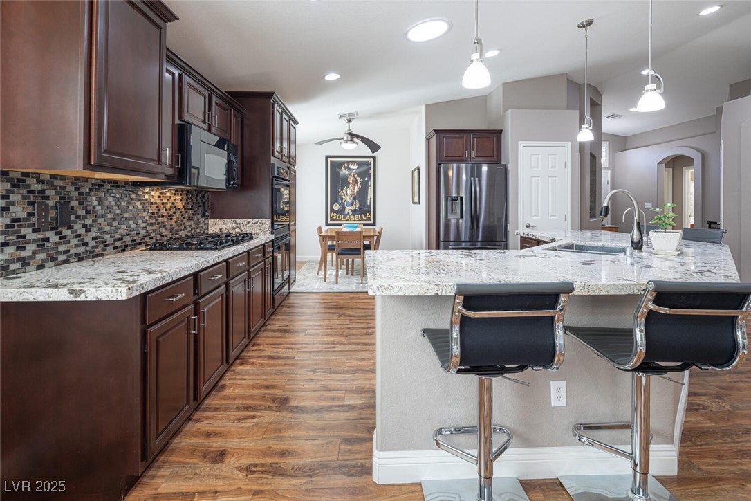 Las Vegas, Nevada 89138, United States, 3 Bedrooms Bedrooms, ,2 BathroomsBathrooms,Residential,Pending,80299