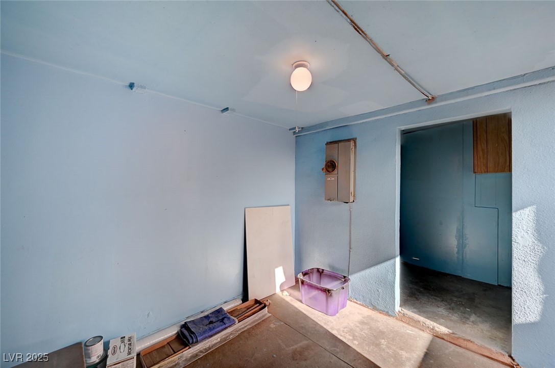 Las Vegas, Nevada 89108, United States, 4 Bedrooms Bedrooms, ,2 BathroomsBathrooms,Residential,Active,93368