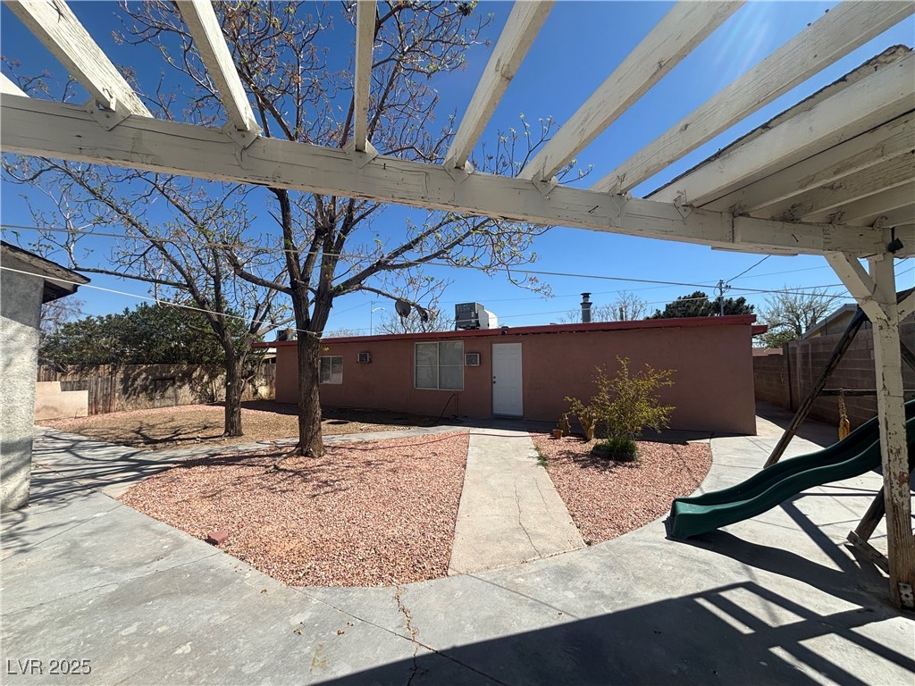 Las Vegas, Nevada 89108, United States, 4 Bedrooms Bedrooms, ,2 BathroomsBathrooms,Residential,Active,93368