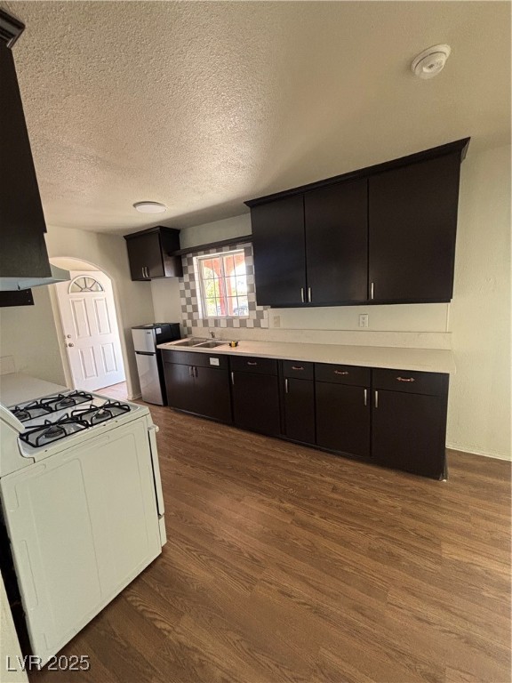 Las Vegas, Nevada 89108, United States, 4 Bedrooms Bedrooms, ,2 BathroomsBathrooms,Residential,Active,93368