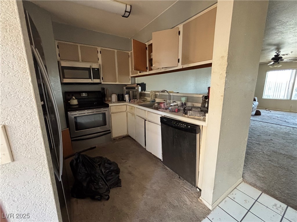 2060 Mesquite Lane 204