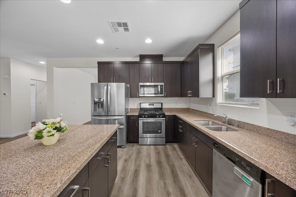 Henderson, Nevada 89011, United States, 3 Bedrooms Bedrooms, ,2 BathroomsBathrooms,Residential,Active,241587