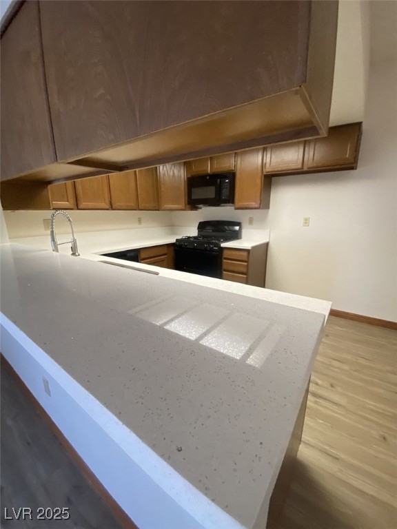 Las Vegas, Nevada 89146, United States, 2 Bedrooms Bedrooms, ,2 BathroomsBathrooms,Residential,Active,78958