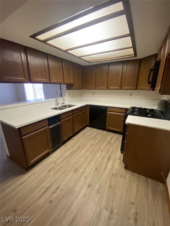 Las Vegas, Nevada 89146, United States, 2 Bedrooms Bedrooms, ,2 BathroomsBathrooms,Residential,Active,78958
