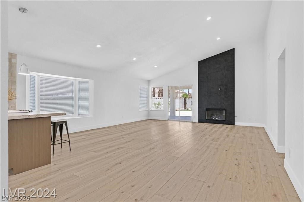 8 Barton Spring Circle