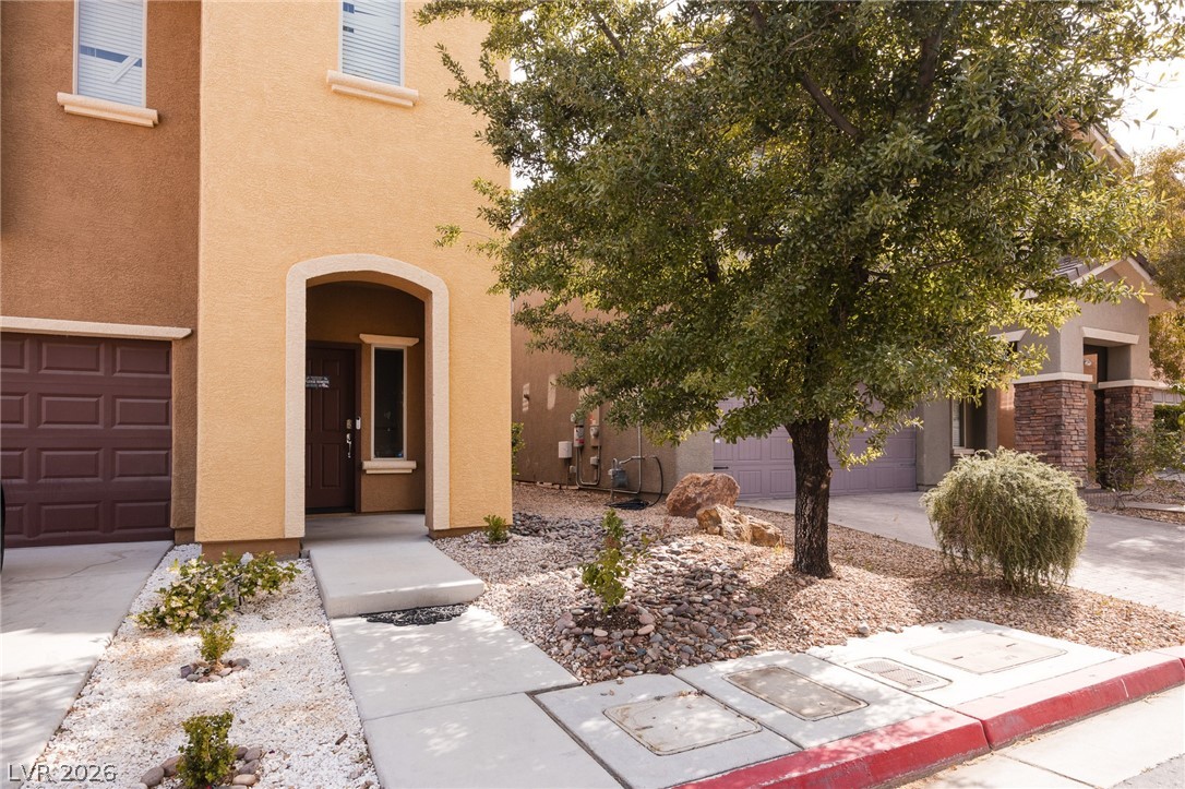 8253 Arden Landing Place