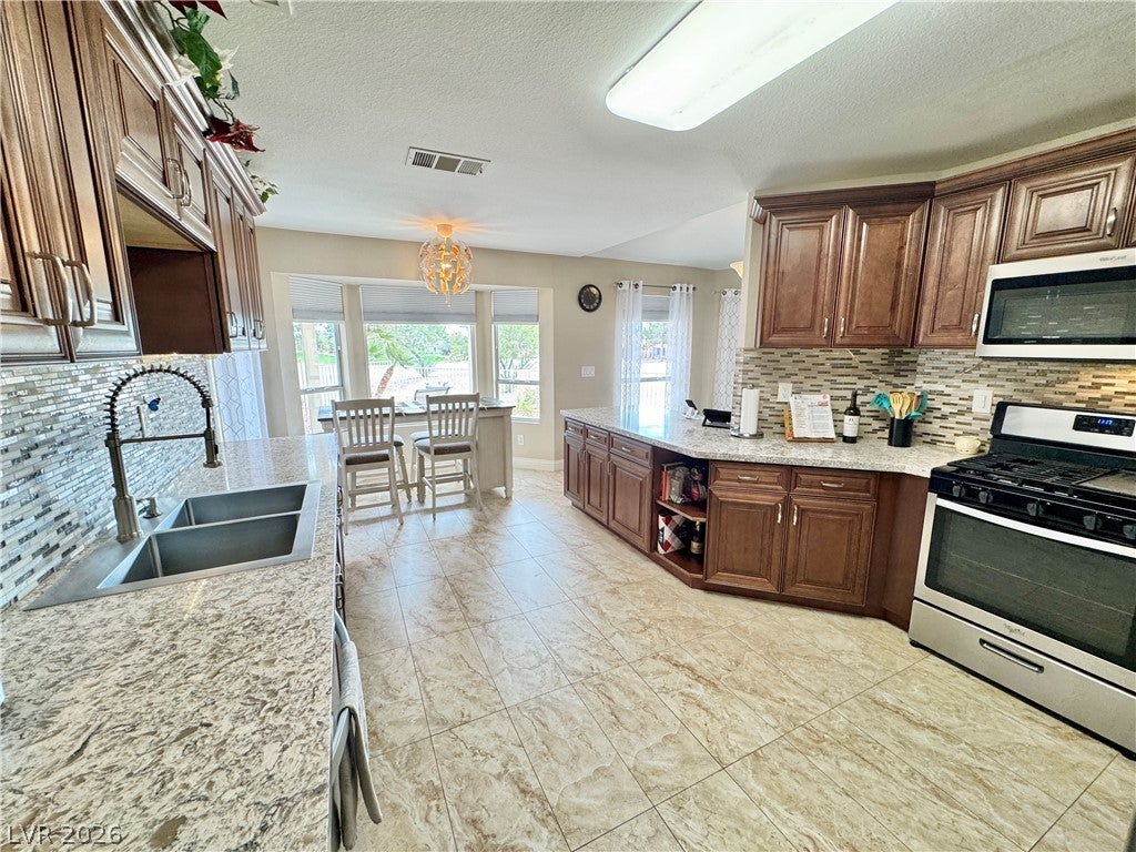 7237 VISTA BONITA Drive