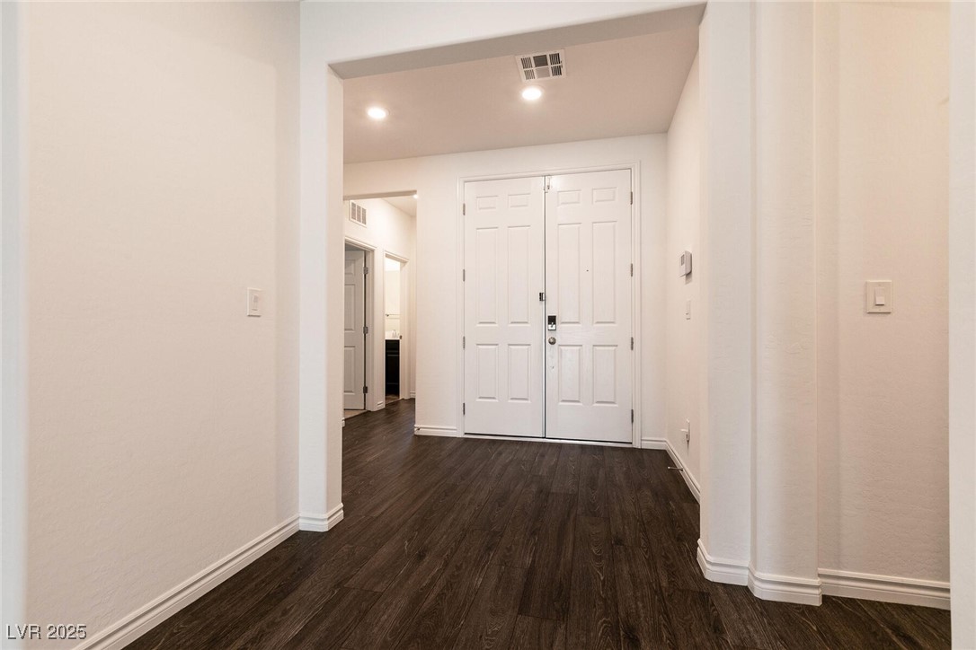 7003 Calvert Cliffs Street