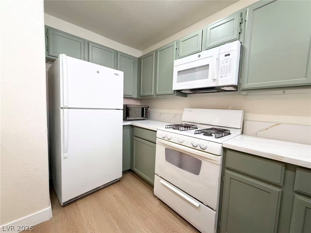 5010 S Rainbow Boulevard 203