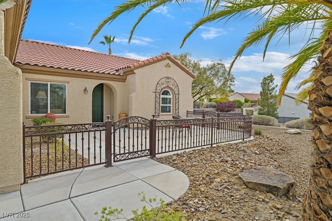 2429 Wisconsin Dells Drive, Henderson, Nevada image 2