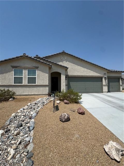 5562 S Chippewa Street Pahrump NV 89061