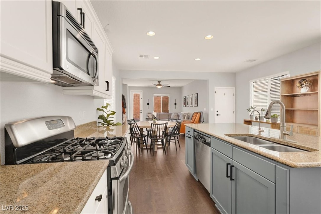 992 Wagner Valley Street, Henderson, Nevada image 15