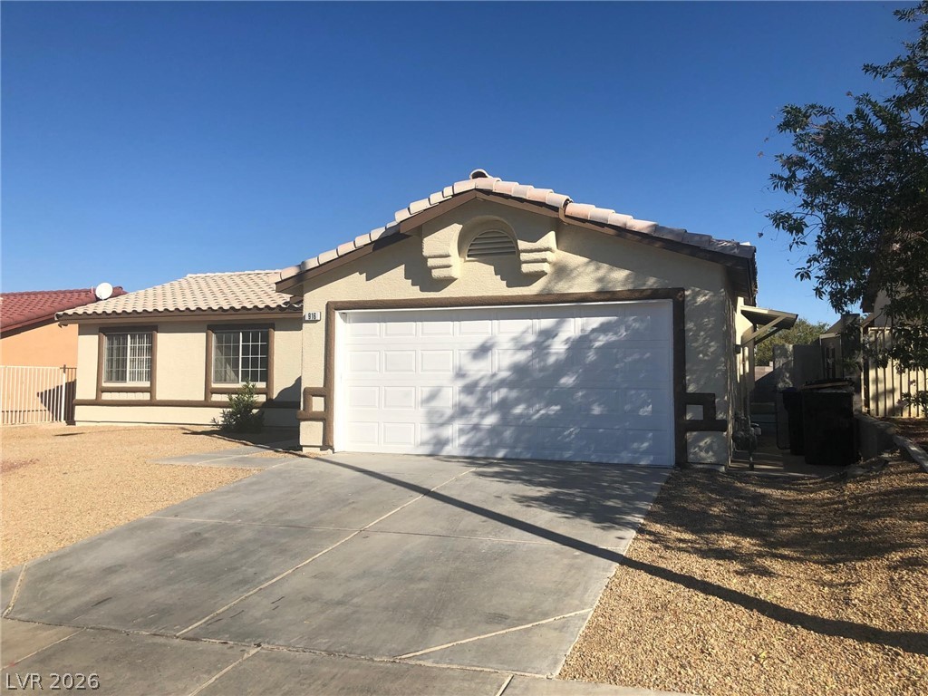 916 Clubview Drive