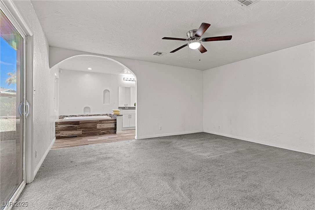 Las Vegas, Nevada 89121, United States, 3 Bedrooms Bedrooms, ,3 BathroomsBathrooms,Residential,Pending,102648