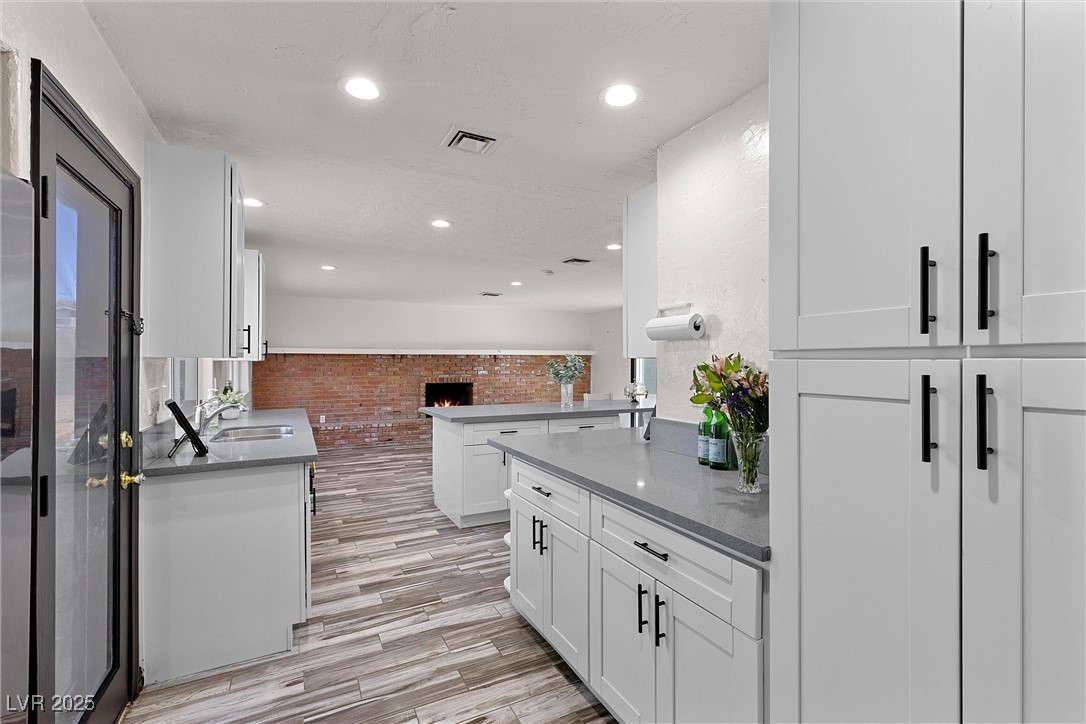 Las Vegas, Nevada 89121, United States, 3 Bedrooms Bedrooms, ,3 BathroomsBathrooms,Residential,Pending,102648