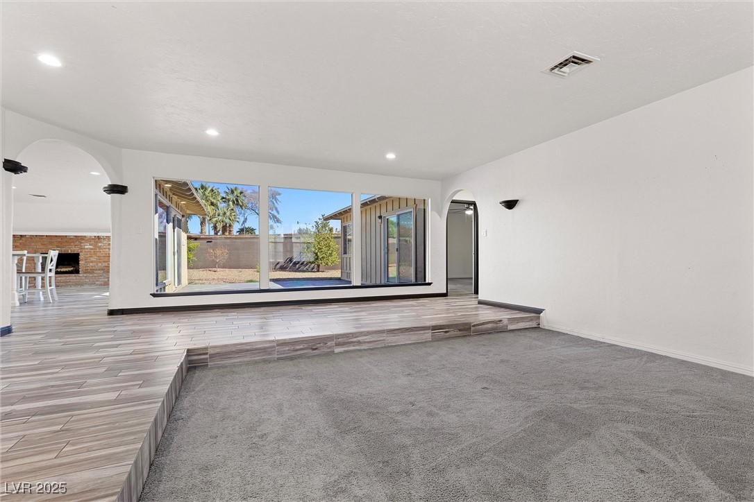 Las Vegas, Nevada 89121, United States, 3 Bedrooms Bedrooms, ,3 BathroomsBathrooms,Residential,Pending,102648