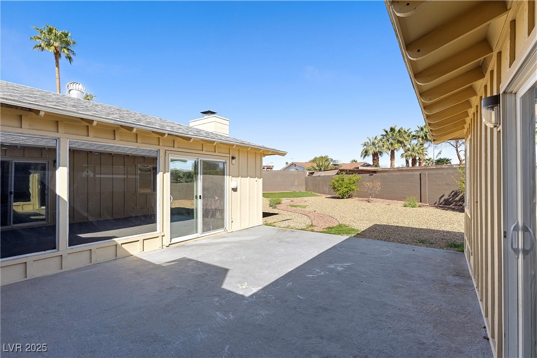 Las Vegas, Nevada 89121, United States, 3 Bedrooms Bedrooms, ,3 BathroomsBathrooms,Residential,Pending,102648