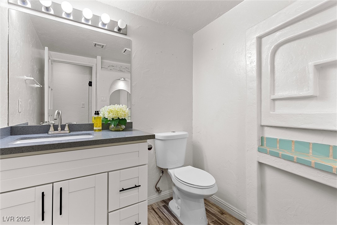 Las Vegas, Nevada 89121, United States, 3 Bedrooms Bedrooms, ,3 BathroomsBathrooms,Residential,Pending,102648