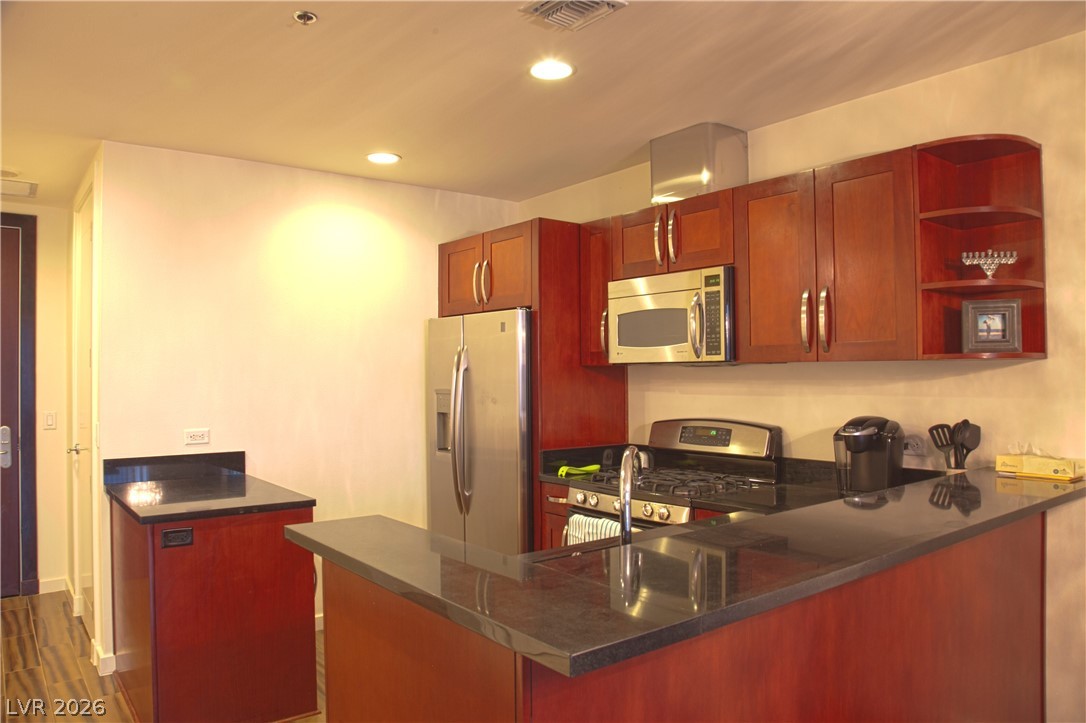 4575 DEAN MARTIN Drive 803