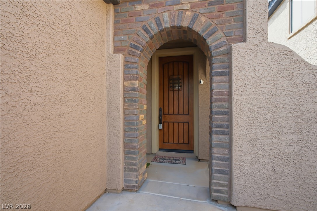 897 Via Del Tramonto Street