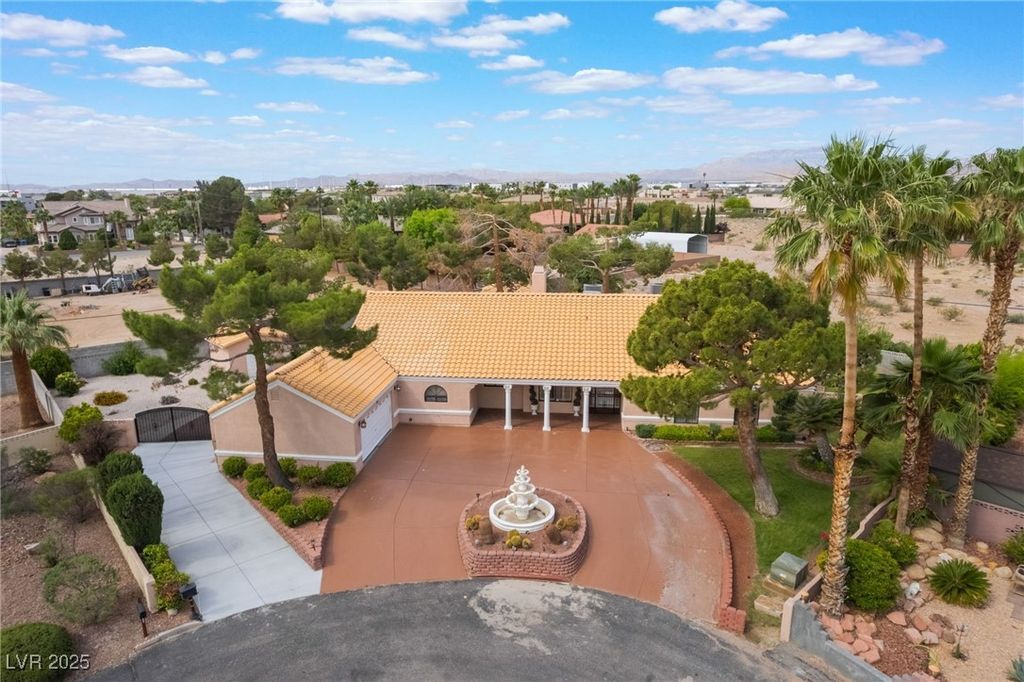 Photo of 5829 W Patrick Lane, Las Vegas, NV 89118 (MLS # 2689222)